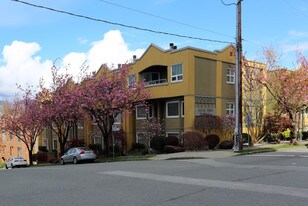 Dover Pointe in Vancouver, BC - Building Photo