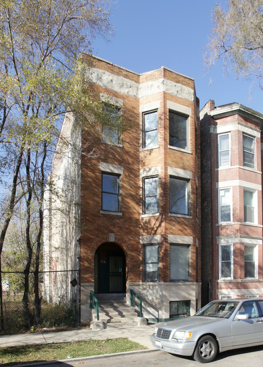 3436 S Giles Ave in Chicago, IL - Building Photo