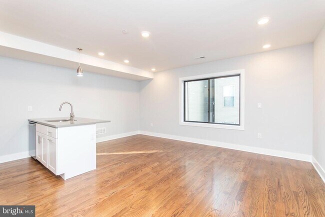 812 N Uber St in Philadelphia, PA - Building Photo - Building Photo