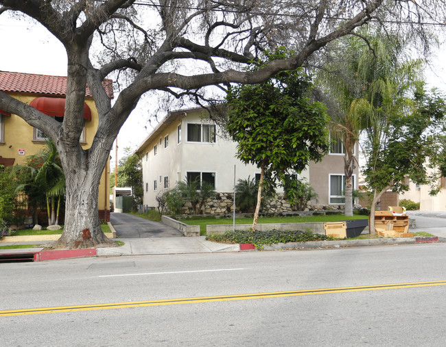 427 S Verdugo Rd in Glendale, CA - Foto de edificio - Building Photo