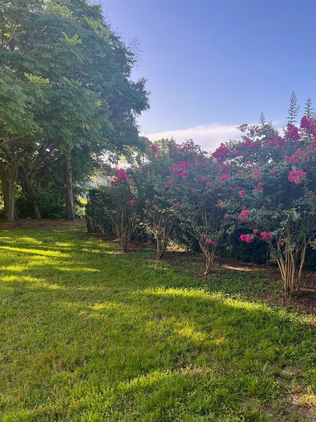 property at 122 Spring Glen Dr