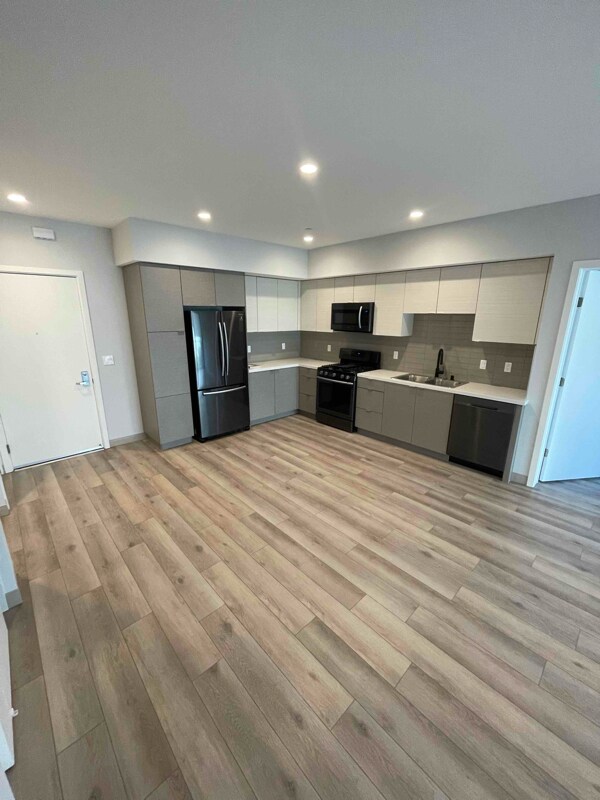 10925 Hartsook St in Los Angeles, CA - Building Photo - Building Photo