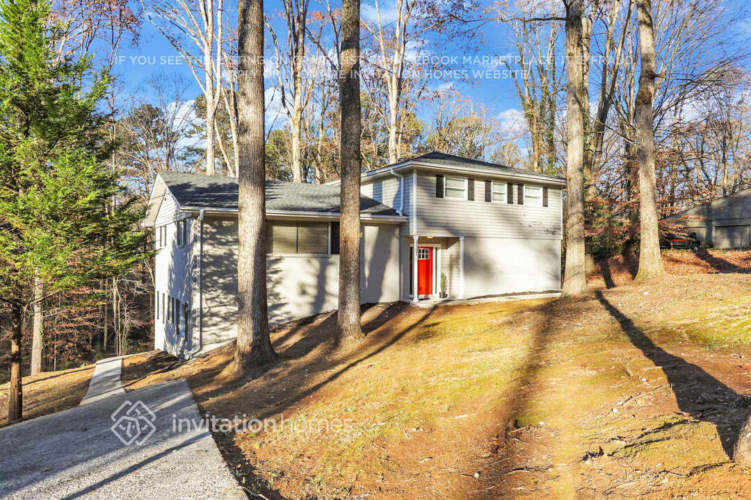 2597 Beechwood Dr in Marietta, GA - Building Photo