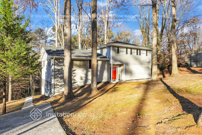 property at 2597 Beechwood Dr