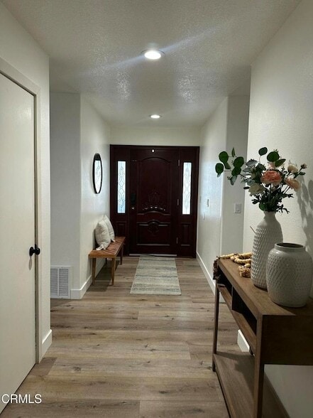 1521 N H St in Oxnard, CA - Foto de edificio - Building Photo