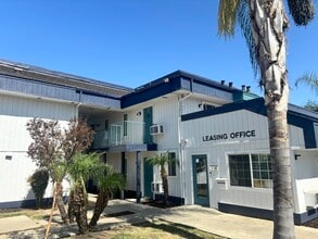 Pacific Villas at Shelly Court in Stockton, CA - Foto de edificio - Building Photo