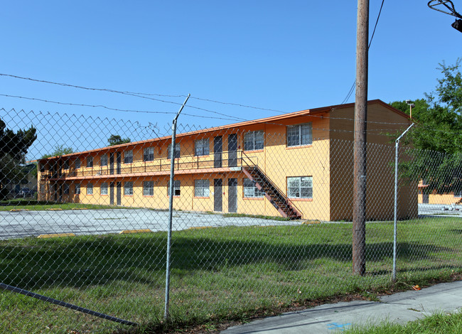 New Horizons Apartments in Orlando, FL - Building Photo - Building Photo