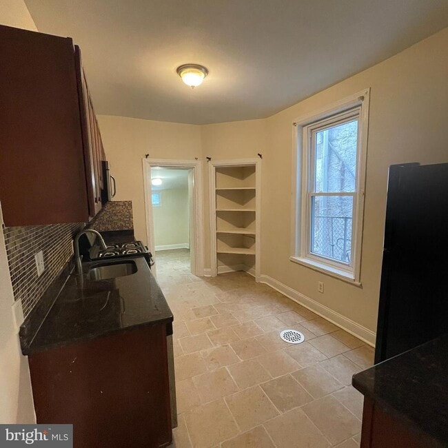 2214 W Berks St in Philadelphia, PA - Building Photo - Building Photo