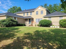 Large 3 BR Townhome/Condo - Available mid June in West Lafayette, IN - Building Photo