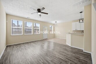 59 E Stedhill Loop in The Woodlands, TX - Building Photo - Building Photo