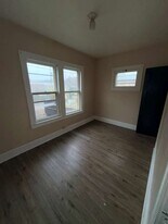 1805 Stanwood Rd in East Cleveland, OH - Building Photo