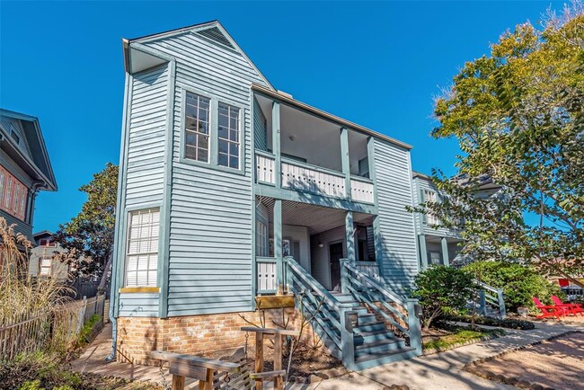 1602 Sealy Ave in Galveston, TX - Foto de edificio - Building Photo