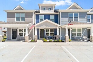 2299 Raleigh Ct in Clarksville, TN - Building Photo