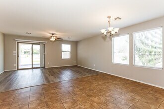 1126 E Daniella Dr in San Tan Valley, AZ - Building Photo - Building Photo