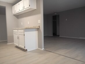 13540 Superior Rd in East Cleveland, OH - Building Photo - Building Photo