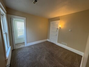 2120 Cherry St, Unit Apt 2N in Erie, PA - Building Photo - Building Photo