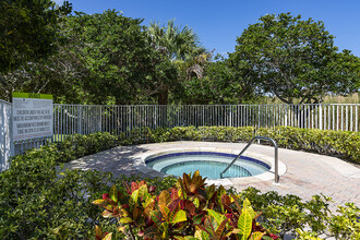 Whalers Cove in Boynton Beach, FL - Building Photo - Building Photo