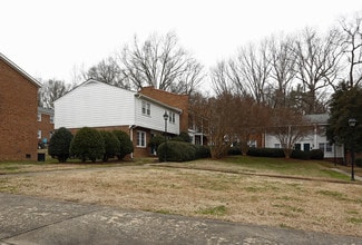 Georgetown Manor in Durham, NC - Building Photo - Building Photo