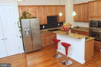 623 Hurdle Mill Pl in Gaithersburg, MD - Building Photo - Building Photo