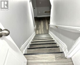 72 Four Seasons Cir in Brampton, ON - Building Photo - Building Photo