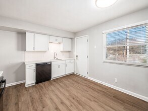 554 Riverview Dr in Columbus, OH - Building Photo - Building Photo