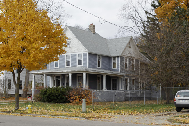 628 W Main St in Ionia, MI - Building Photo - Building Photo