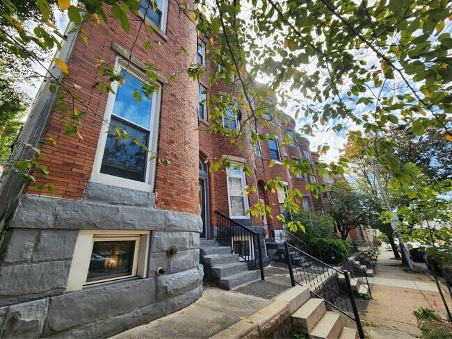 1729 St Paul St in Baltimore, MD - Building Photo - Building Photo