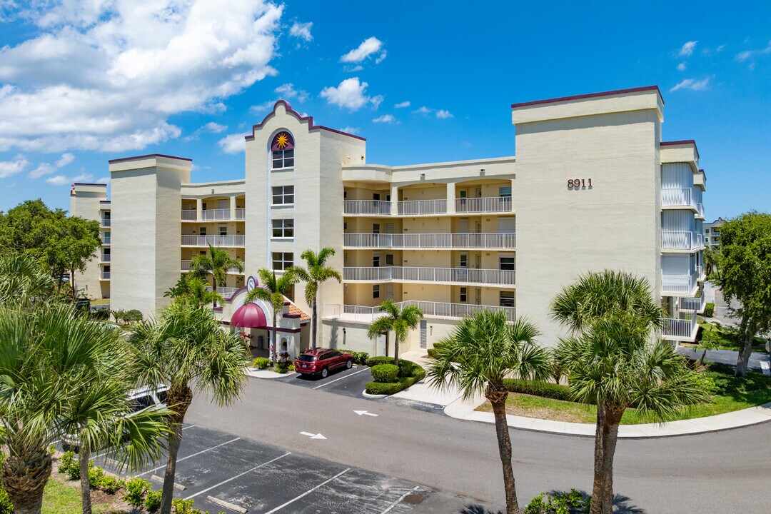 Solana Lake in Cape Canaveral, FL - Building Photo