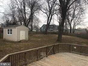 3201 Hessney Dr in Falls Church, VA - Building Photo - Building Photo