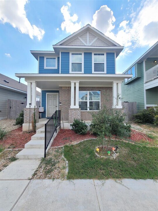 127 Frasier Dr in San Marcos, TX - Building Photo