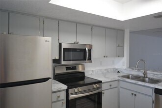 256 Cypress Ln in Oldsmar, FL - Building Photo - Building Photo