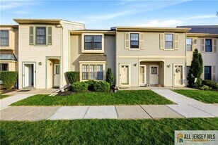 151 Wyndham Pl in Trenton, NJ - Building Photo