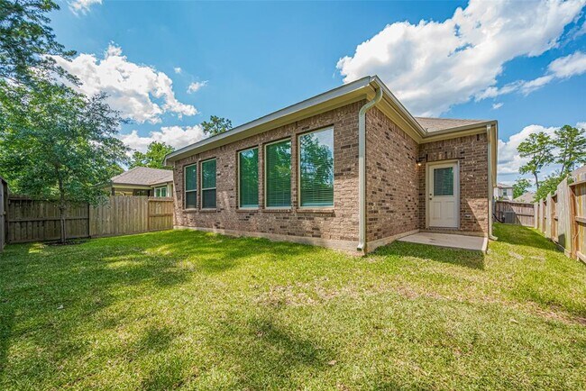 151 Scarlet Maple Wy in Willis, TX - Building Photo - Building Photo