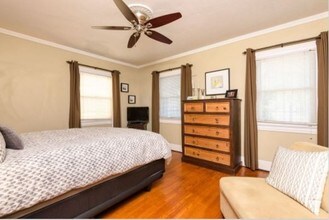 5648 Franklin Ave in Los Angeles, CA - Building Photo - Building Photo