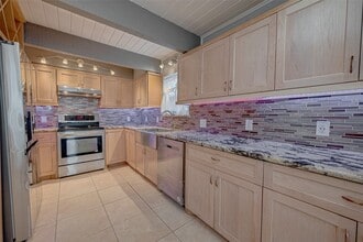 6311 Crestside Dr in Pasadena, TX - Building Photo - Building Photo