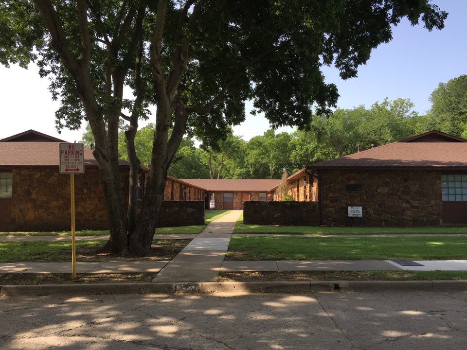 13th Street Apartments in Bartlesville, OK - Building Photo