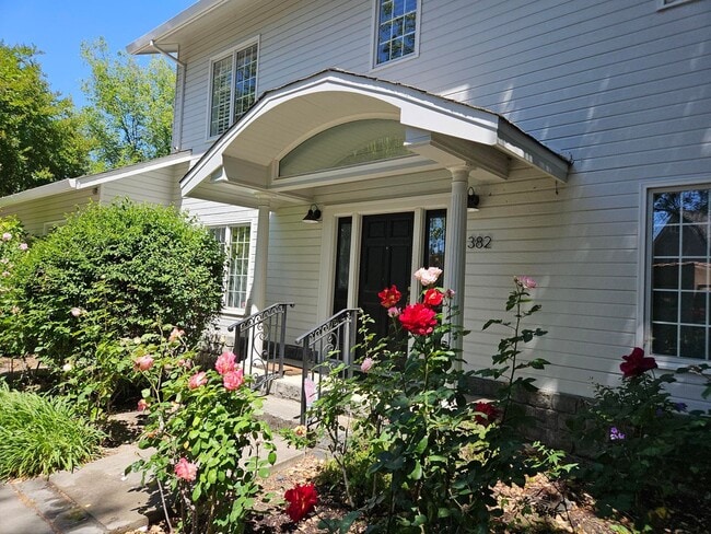 382 S 17th St in San Jose, CA - Building Photo - Building Photo