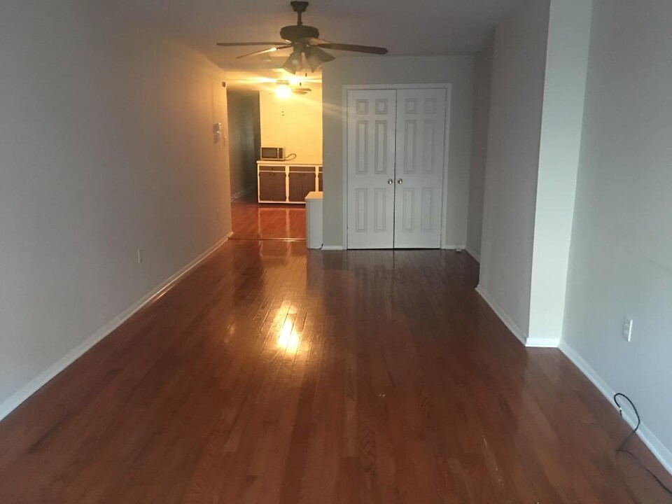 1608 S 2nd St, Unit Peaceful and Quiet in Philadelphia, PA - Foto de edificio