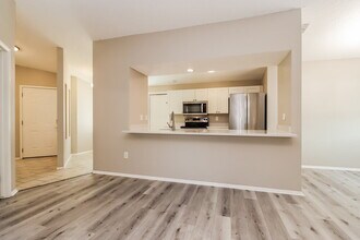 633 Timber Bay Cir W in Oldsmar, FL - Building Photo - Building Photo