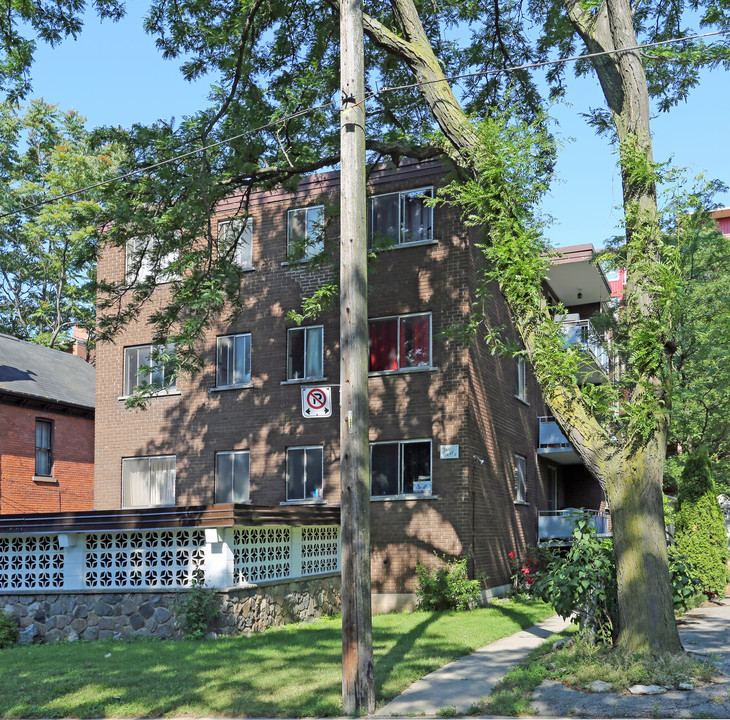 36 Ray St S in Hamilton, ON - Building Photo