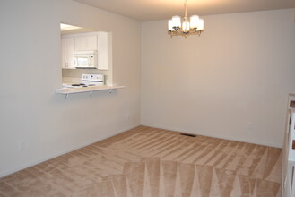 109 Cityhomes Ln in Foster City, CA - Building Photo - Building Photo