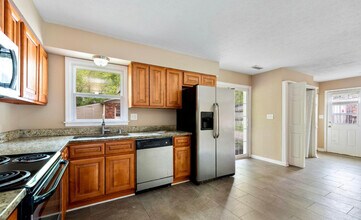 8216 Afterglow Dr in Louisville, KY - Building Photo - Building Photo