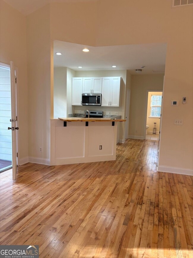 property at 74 Lockerbie Ct