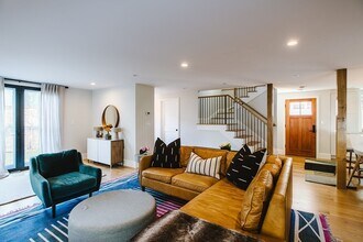 10 Ware St in Somerville, MA - Building Photo - Building Photo