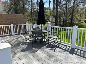 37 Middle Rd in Guilford, CT - Building Photo - Building Photo