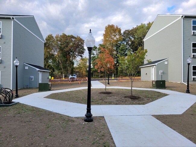 Mt. Nebo Apartments in East Stroudsburg, PA - Foto de edificio - Building Photo