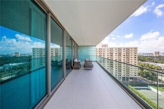 10203 Collins Ave, Unit # 1105 in Bal Harbour, FL - Building Photo - Building Photo