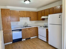 511 Peterson Dr in Johnstown, CO - Building Photo