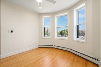 45 Thorndike St in Boston, MA - Building Photo - Building Photo