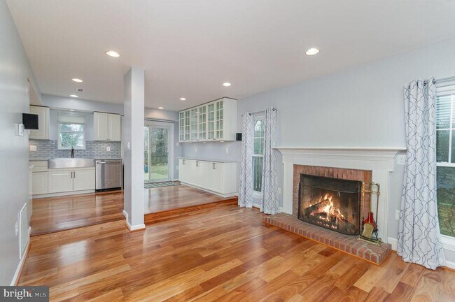 15090 Holleyside Dr in Montclair, VA - Building Photo - Building Photo